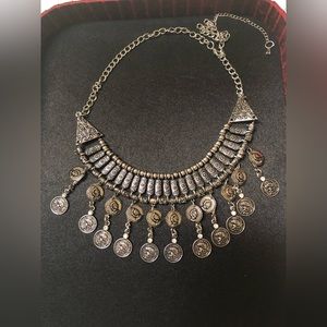 Silver tones coin necklace